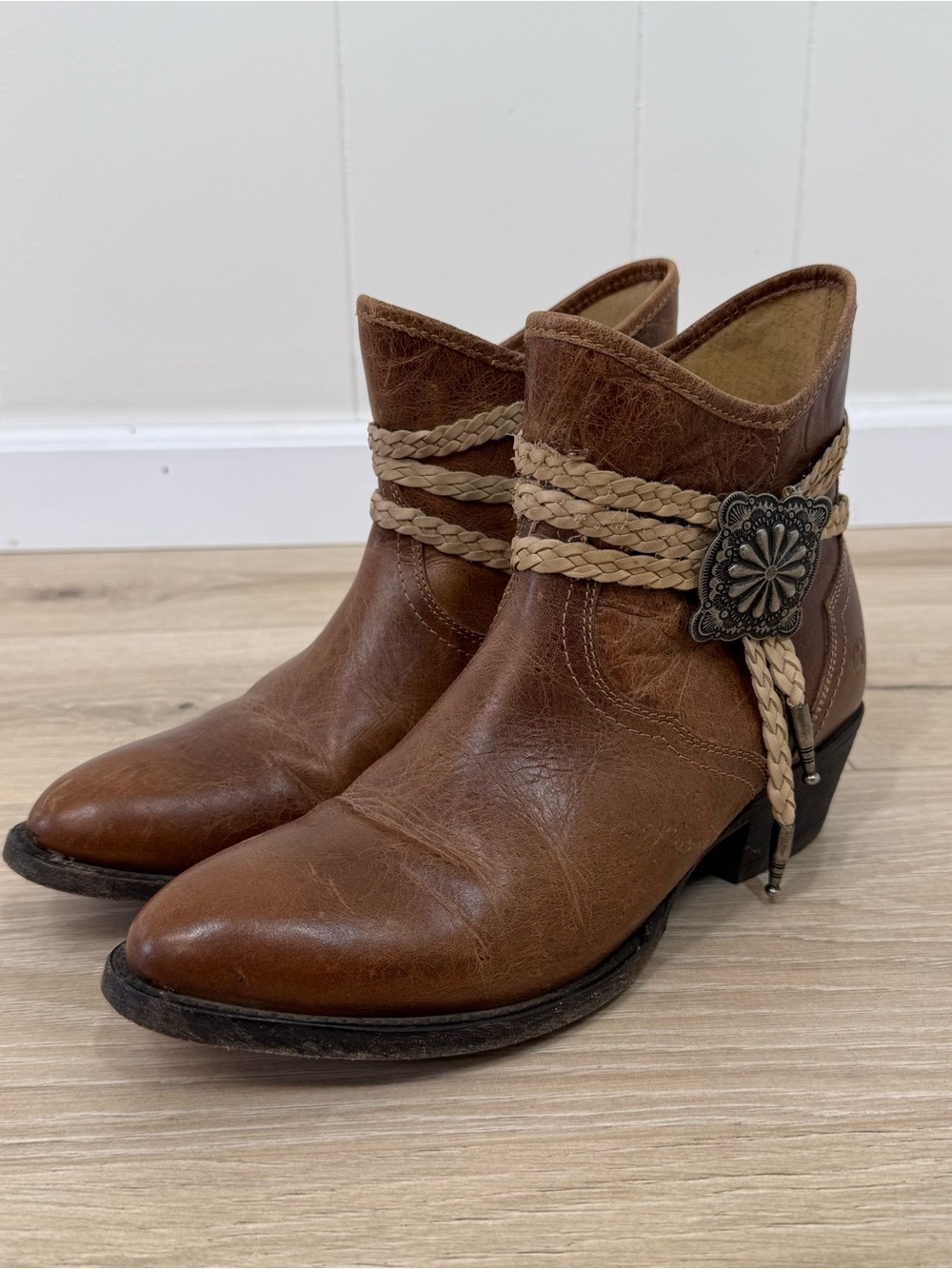 Ariat Round Toe Circuit Safe Fashion Booties